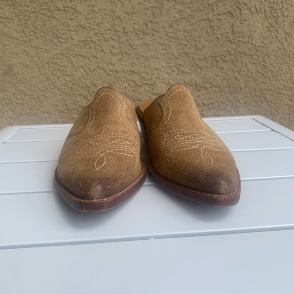 Patricia Nash slip on mules brown tan suede size 6 - Picture 3 of 15